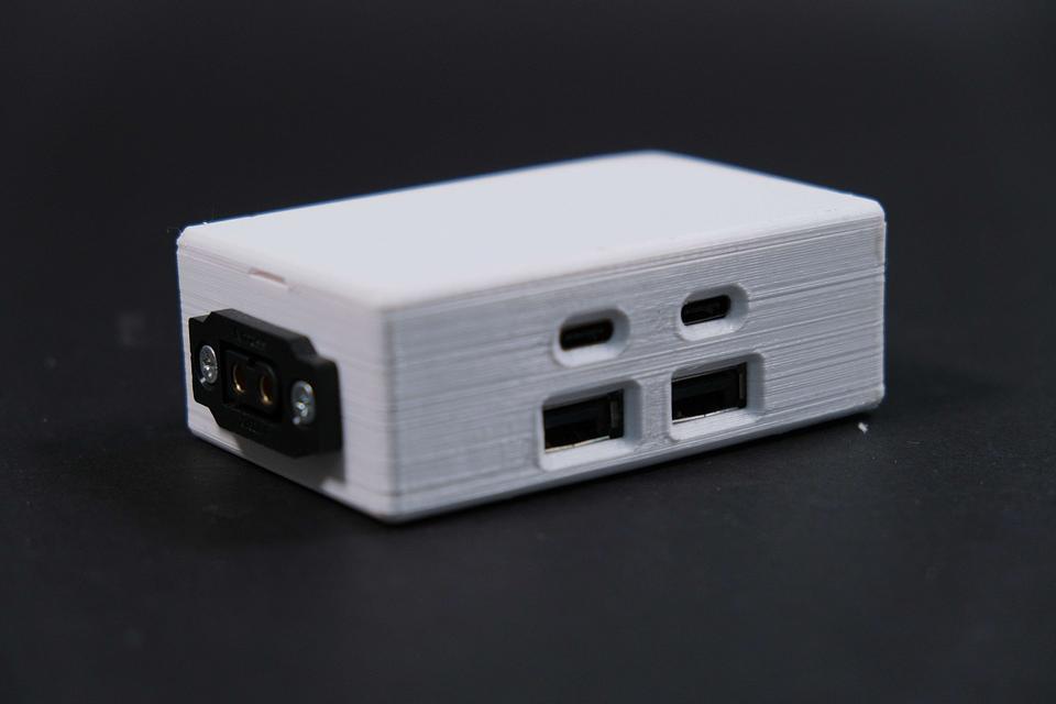 Main product image for ParkCharge Hub – 4 port USB Fast Charger (XT60)