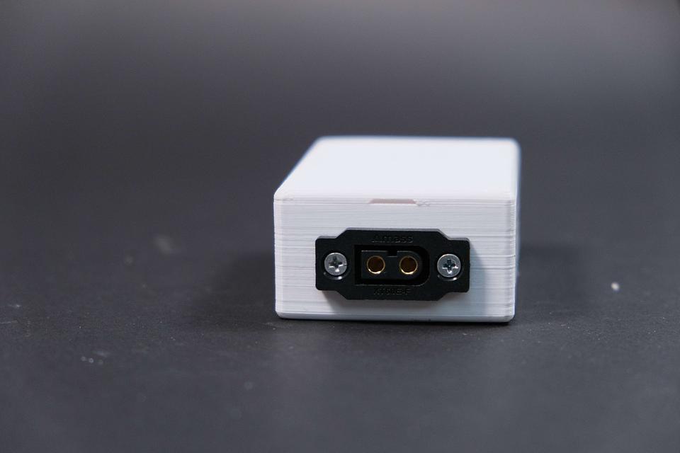 Product image 2 for ParkCharge Hub – 4 port USB Fast Charger (XT60)