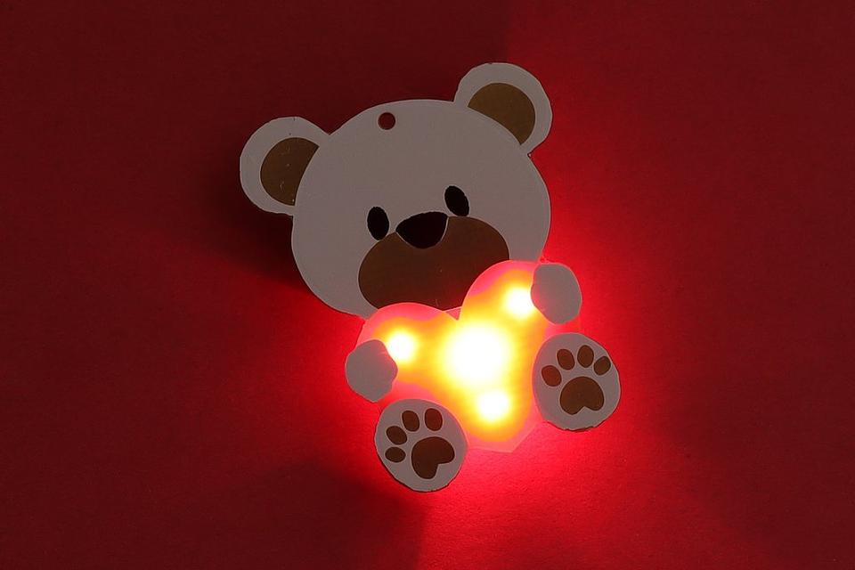 Main product image for Teddy Bear Heart Light up (4 LED's) Pin